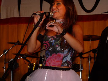 Sabrina Sato no Clube Penapolense em noite de inauguração